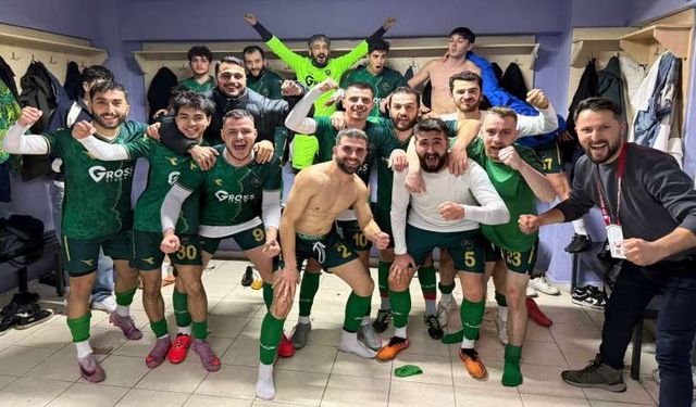 Uzuntarlaspor' dan play-off ilk maçında müthiş geri dönüş...2-1