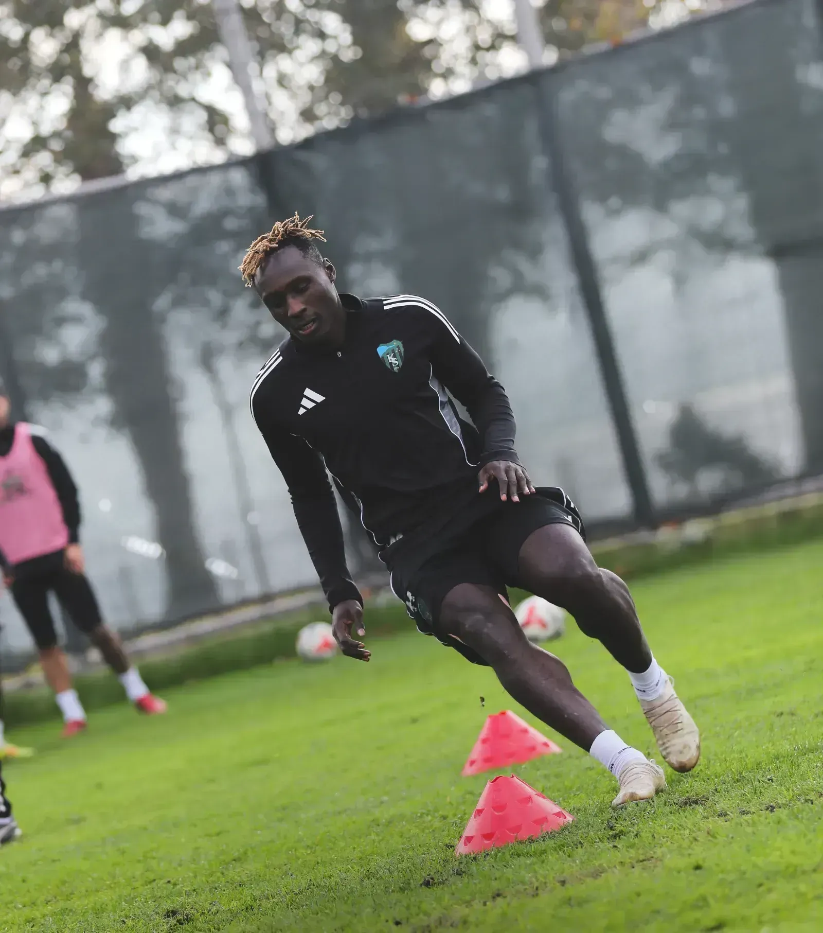 Kocaelisporlu Futbolcular 17613735516 Haftada Bireysel Performanslariyla One Cikti 1761373551